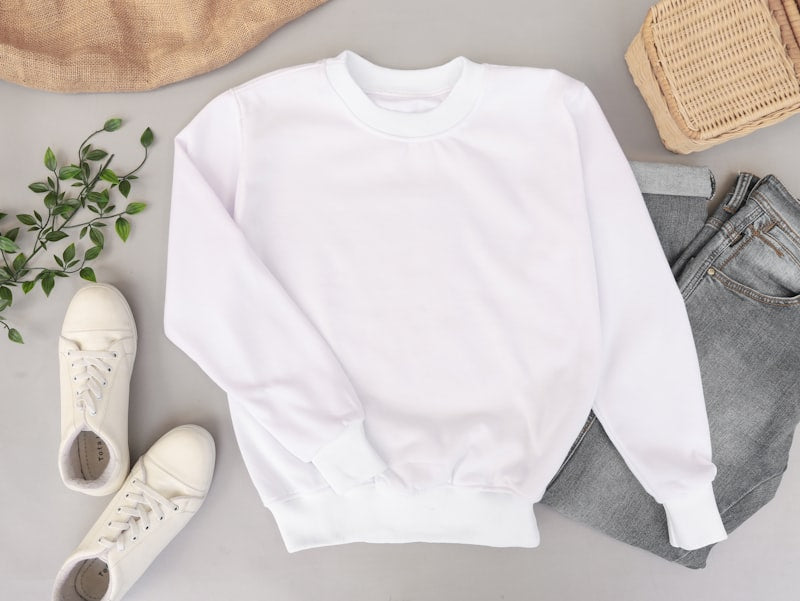 Salbeigrüner gestrickter Pullover mit moderner Waffelstruktur